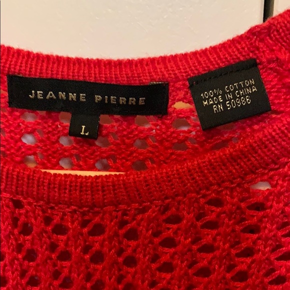 Red sweater size large - Picture 2 of 4